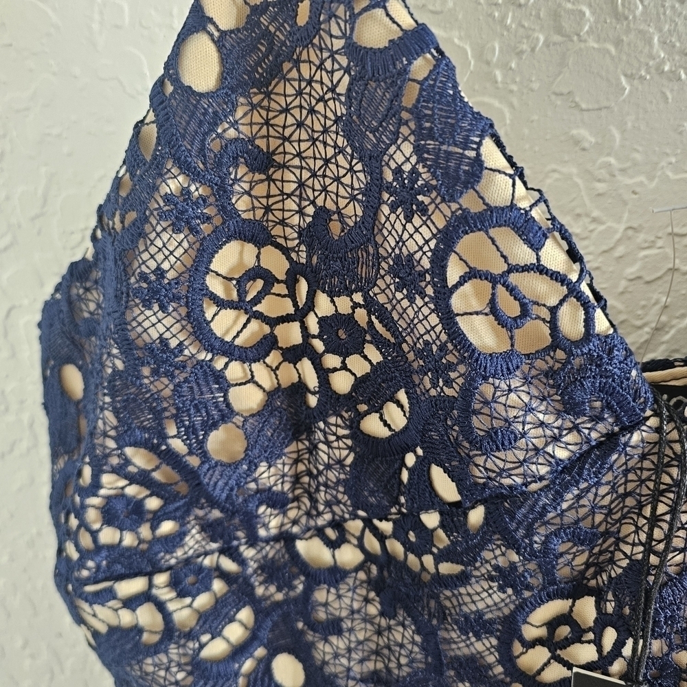 NEW Romeo+Juliet Navy Blue Lace Dress Medium Blue - Picture 15 of 16